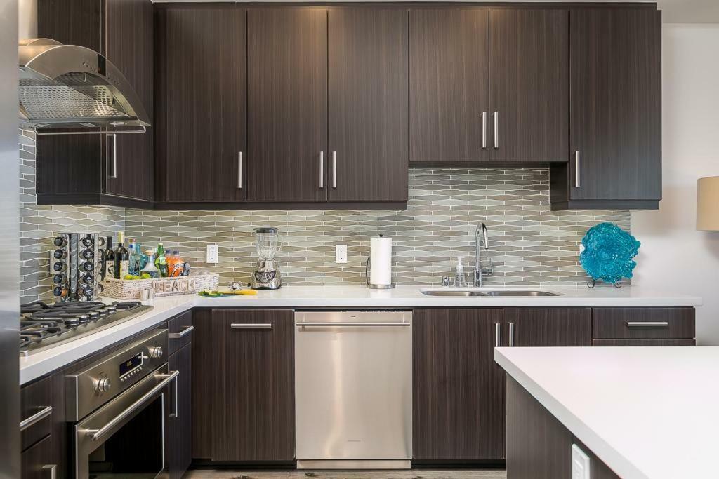 Ocean View 3 Bedrooms Condo, Just Steps From The Park, Pier & Water! 因皮里尔滩 外观 照片