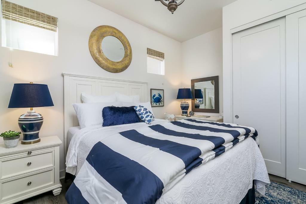 Ocean View 3 Bedrooms Condo, Just Steps From The Park, Pier & Water! 因皮里尔滩 外观 照片